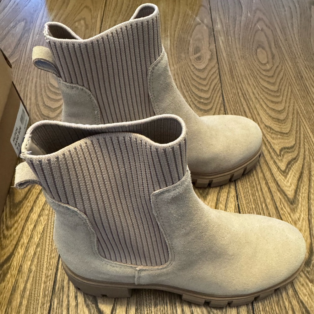 Hutch Sand Steve Madden Boots size 7
